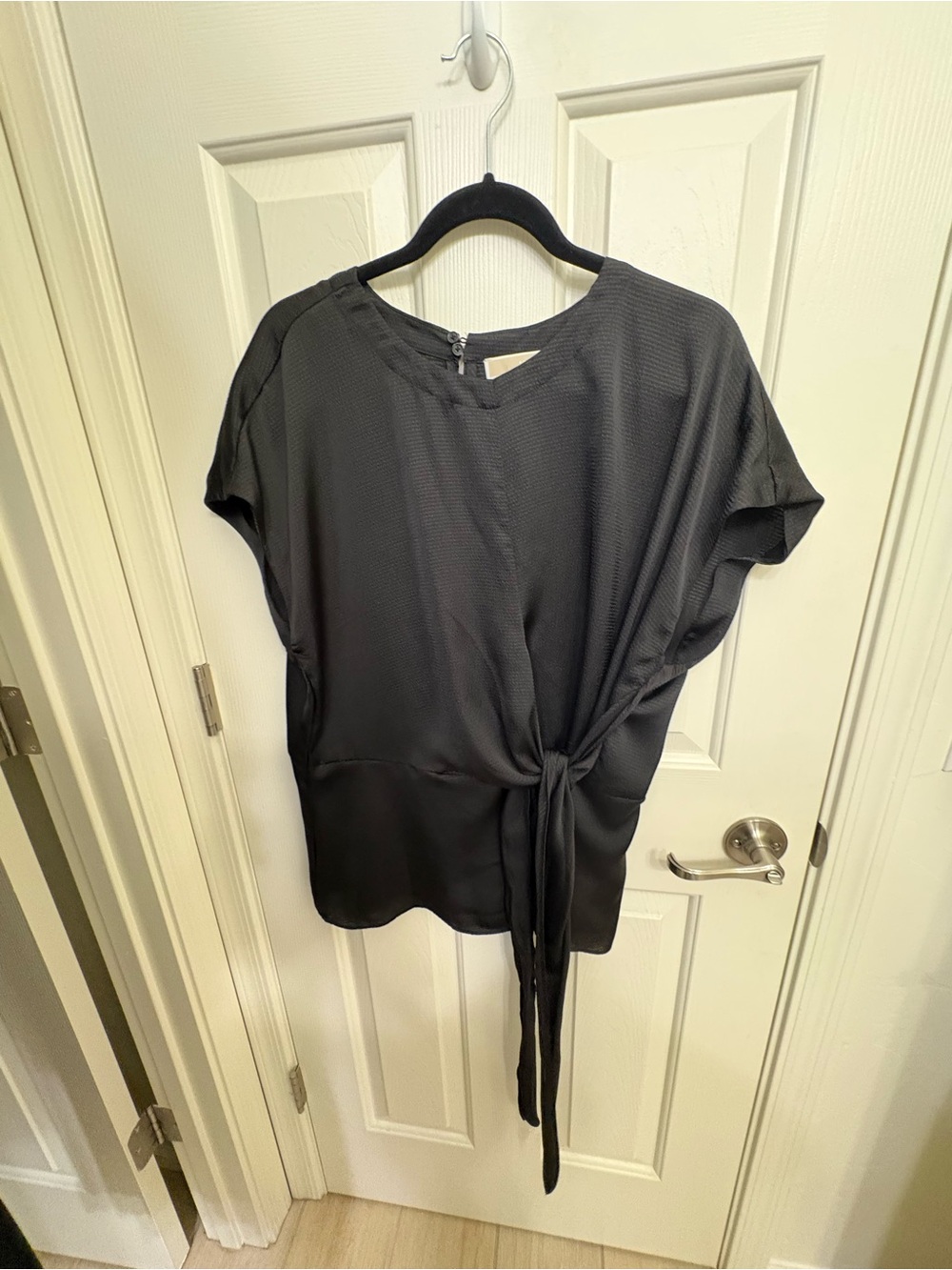 1X- Michael Kors Black Short-Sleeve Front Tie Blouse